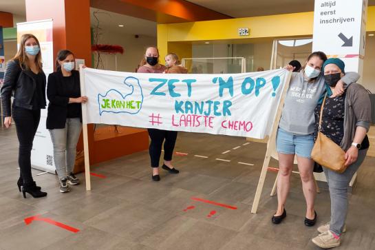 Spandoek laatste chemosessie Valerie bij Oncologisch Dagziekenhuis in Beveren